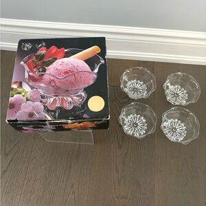 Bowring glass dessert bowls new in box retail $72